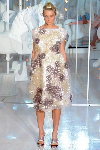 Look 38